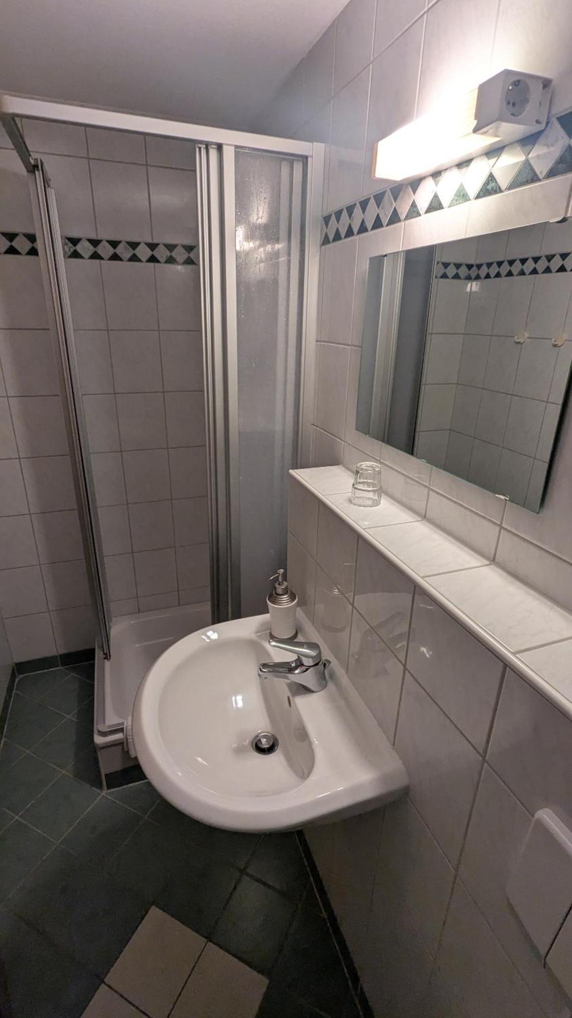 Dorfgasthof Zur Rose Obereisenheim Zimmer foto